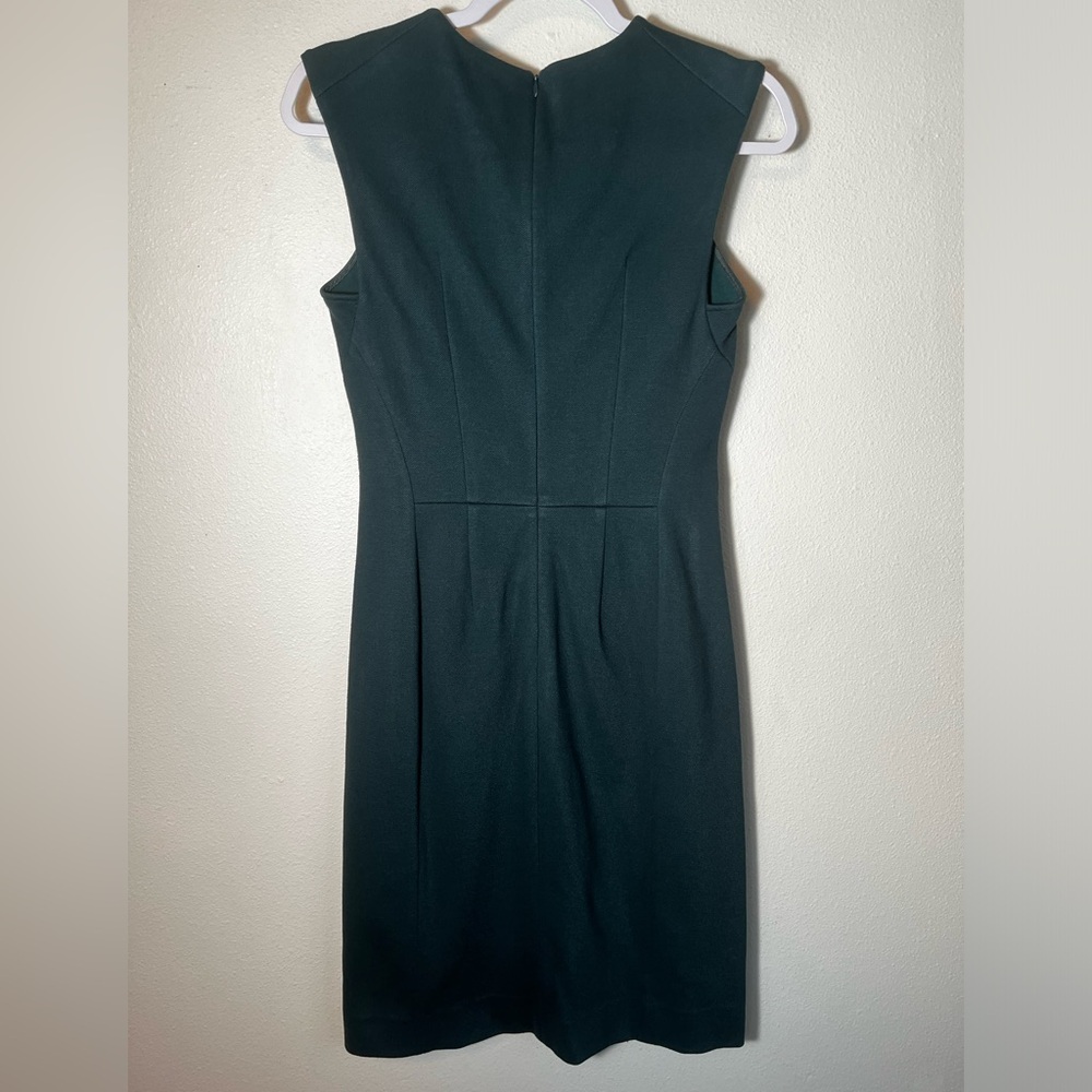 M.M LaFleur The Katie Dress—Textured Ponte in Emerald Green Size 2 - Picture 8 of 9